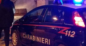  evade arresti domiciliari 