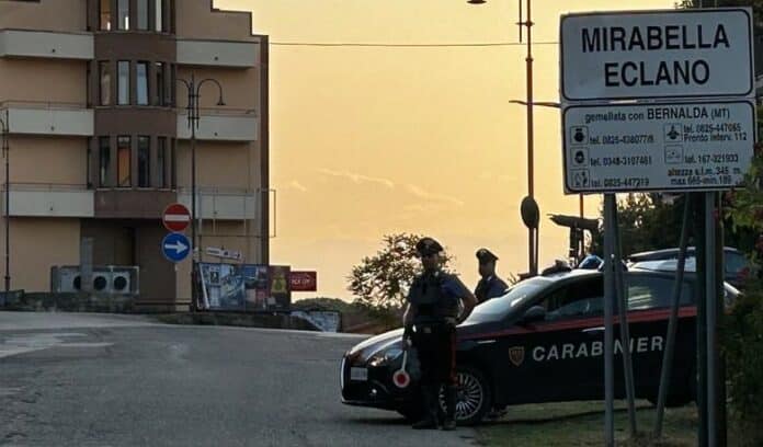 Mirabella Eclano controlli Carabinieri