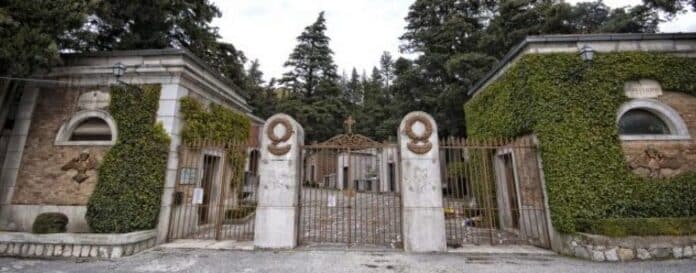 Ad Ariano Irpino straordinaria apertura del Cimitero