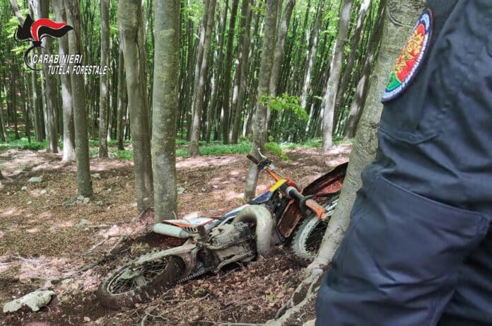 Summonte- I Carabinieri Forestali di Cervinara contrastano motocross